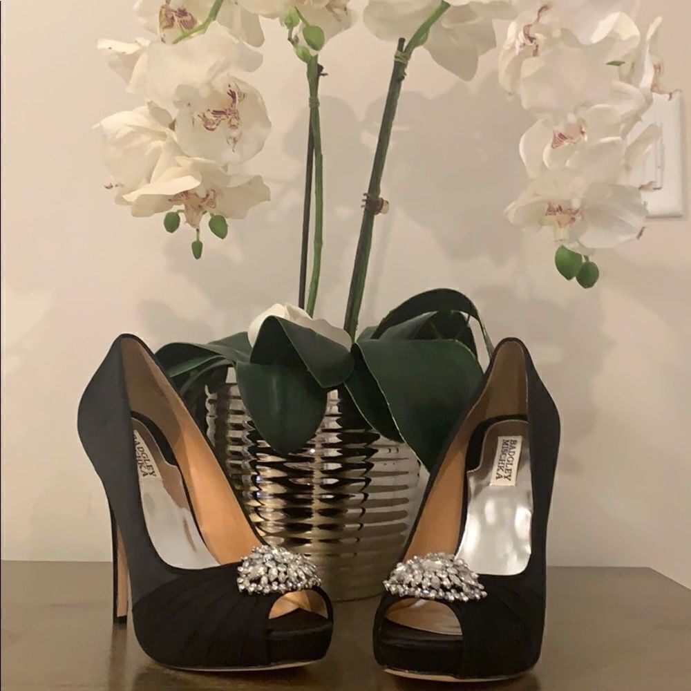 āLastāDealāBlackādressyĀ heelā⨠- Picture 1 of 10